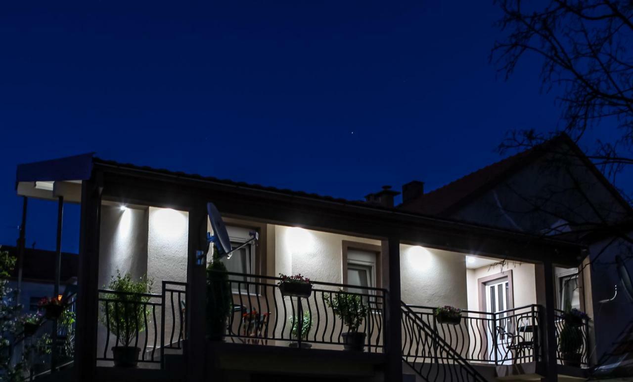 Apartman Kaca Cetinje Eksteriør billede